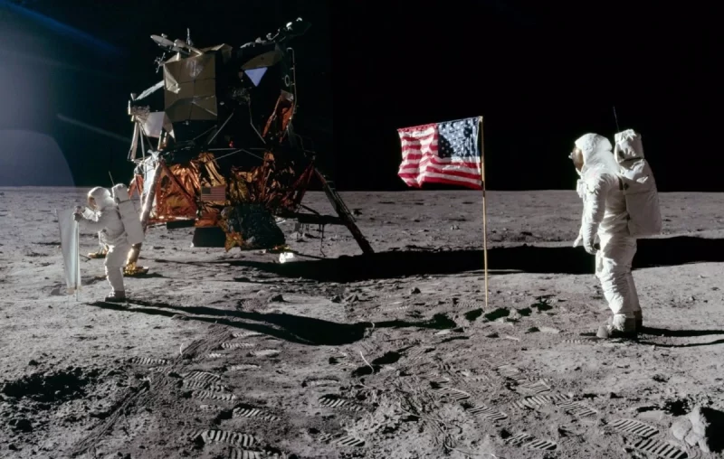 Gli astronauti sulla Luna con la missione Apollo 11
