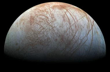 La ricerca della vita oltre la Terra si concentra sul satellite di Giove chiamato Europa, con una superficie ghiacciata ed oceani sottostanti