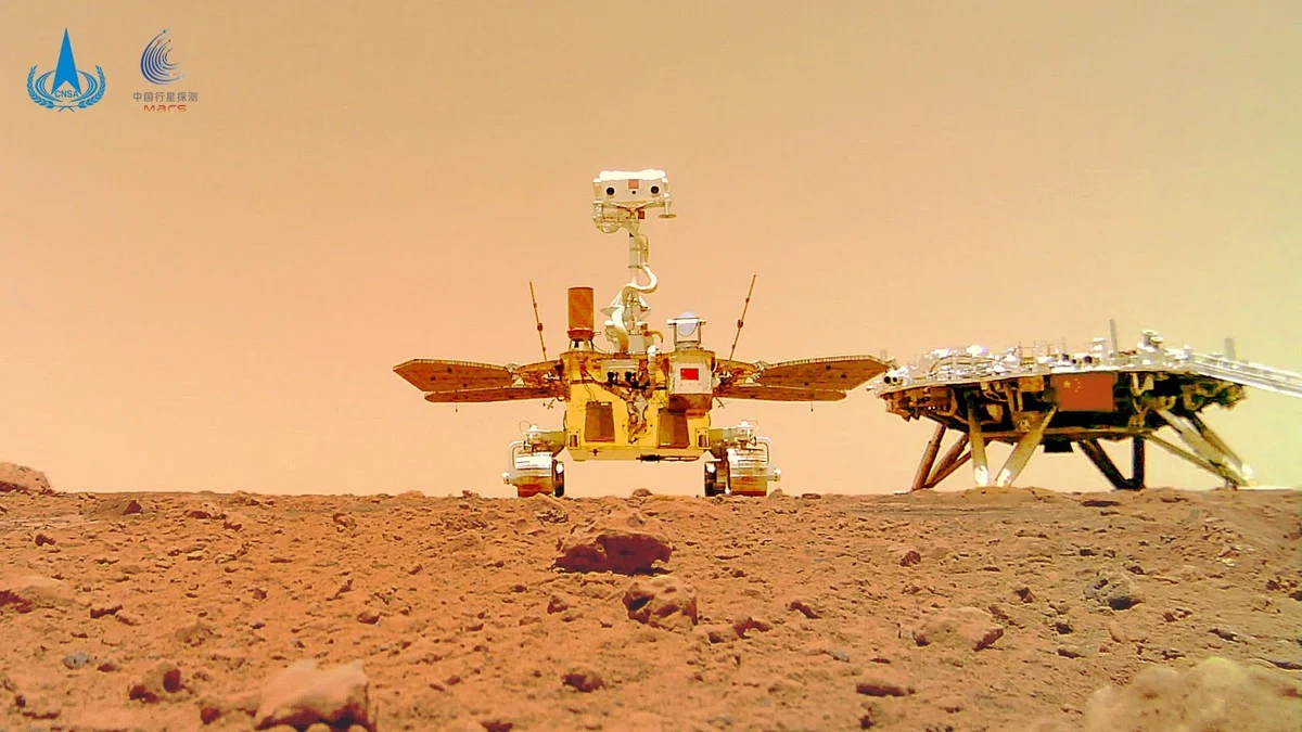 Nuove spettacolari immagini, video di Marte direttamente dal rover cinese Zhurong, nell'ambito della missione Tianwen-1