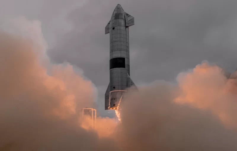 Il primo lancio orbitale del complesso Starship di SpaceX secondo le ultime indiscrezioni dovrebbe avvenire il prossimo Dicembre.