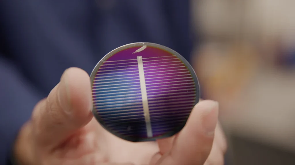 La société de Jeff Bezos, Blue Origin, a conçu un processus de production pour créer des cellules solaires à base de régolithe lunaire.