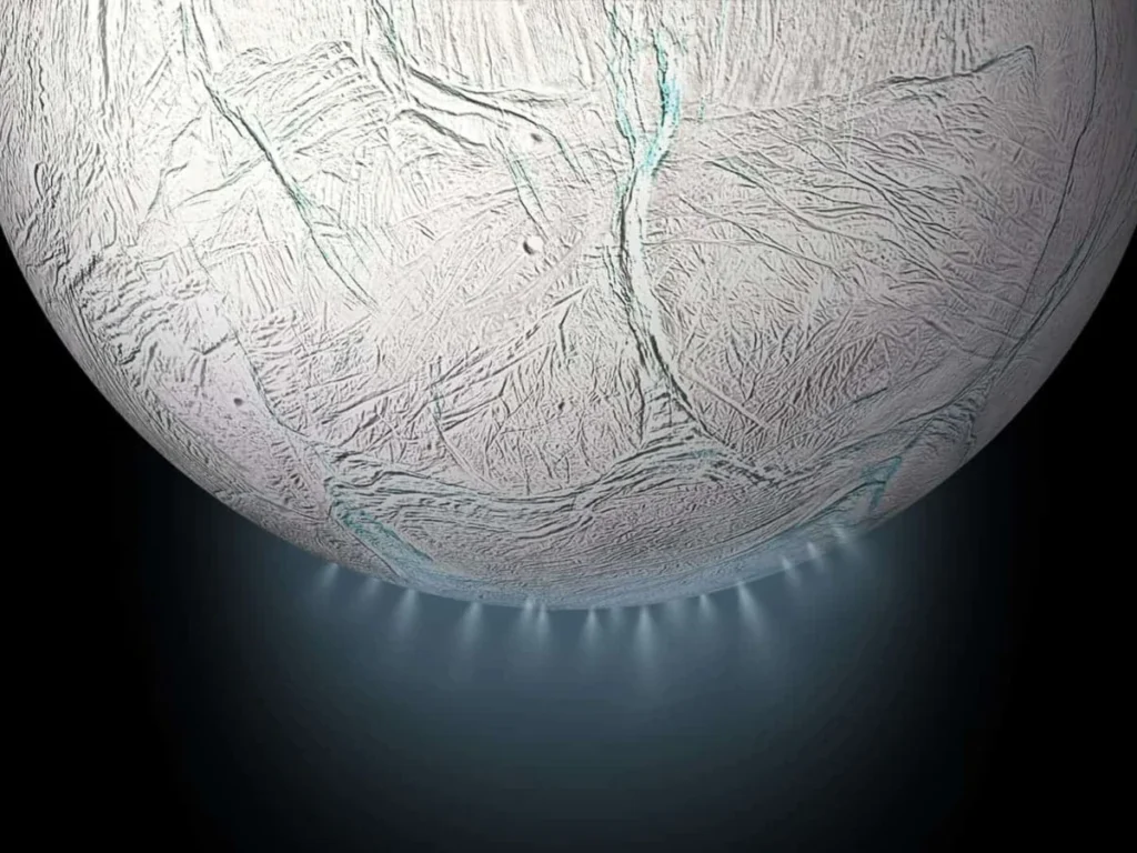 Scoperti i fosfati sulla luna di Saturno Encelado. Queste molecole sono fondamentali per il DNA e quindi sono alla base della vita
