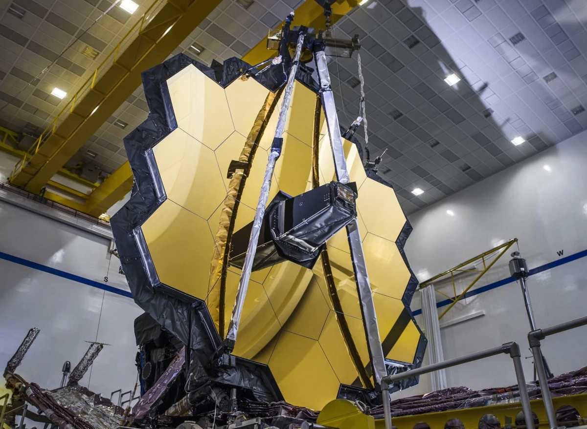 Il telescopio spaziale di ultima generazione, James Webb, presenta alcuni problemi ad uno strumento chiamato MIRI