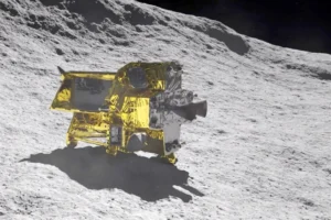 La sonda nipponica SLIM è atterrata sulla Luna, ma il tema d'ingegneri ha un problema con i pannelli solari che alimentano gli strumenti